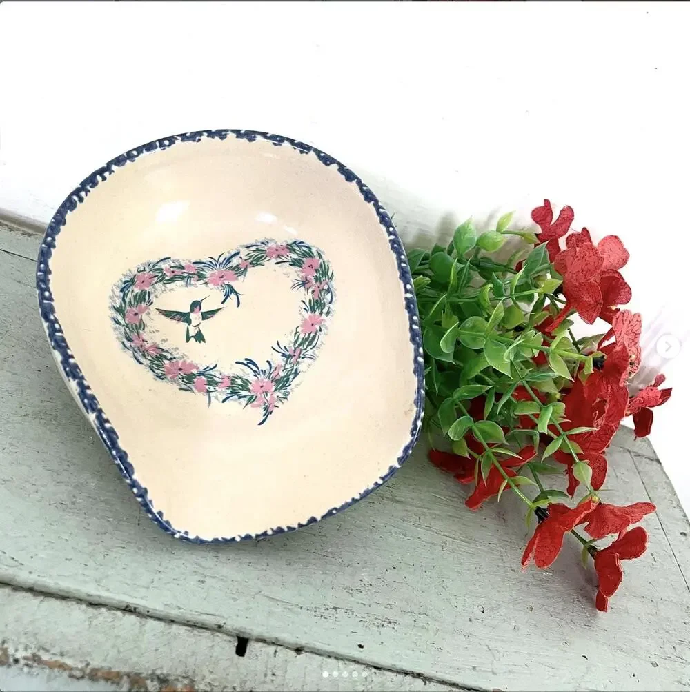 Vintage Home Garden Party Stoneware Floral Heart Hummingbird Scoop Soap Dish